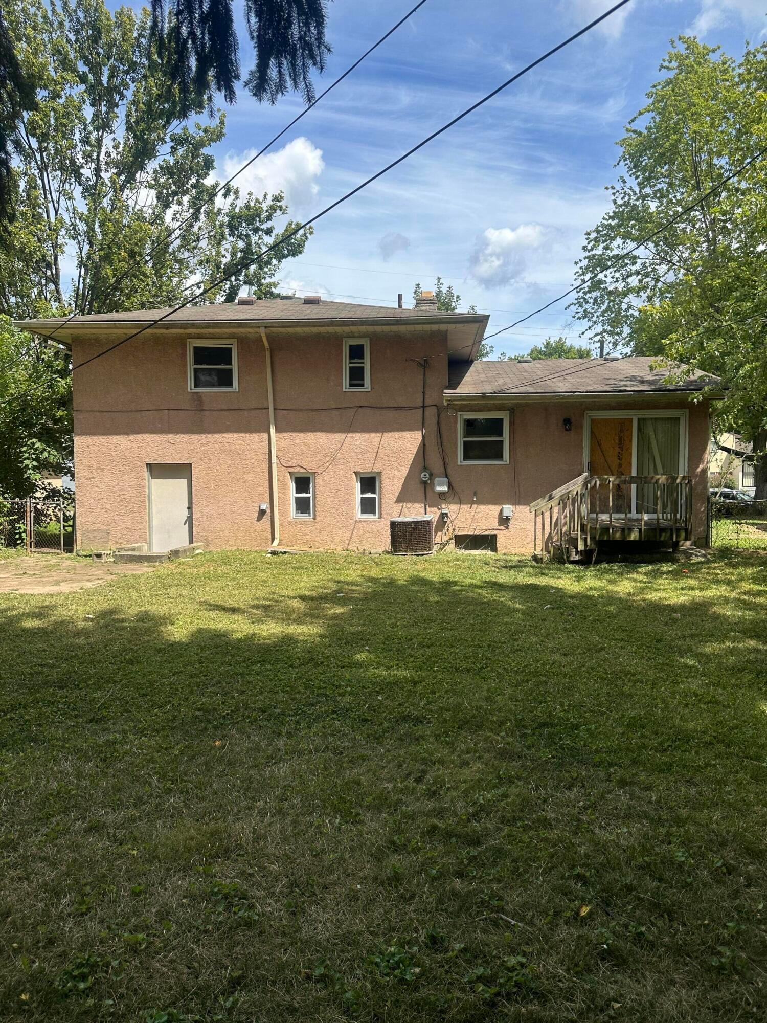 1595 Bostwick Road Columbus, OH 43227 - Photo 5 of 19 IMG_1101