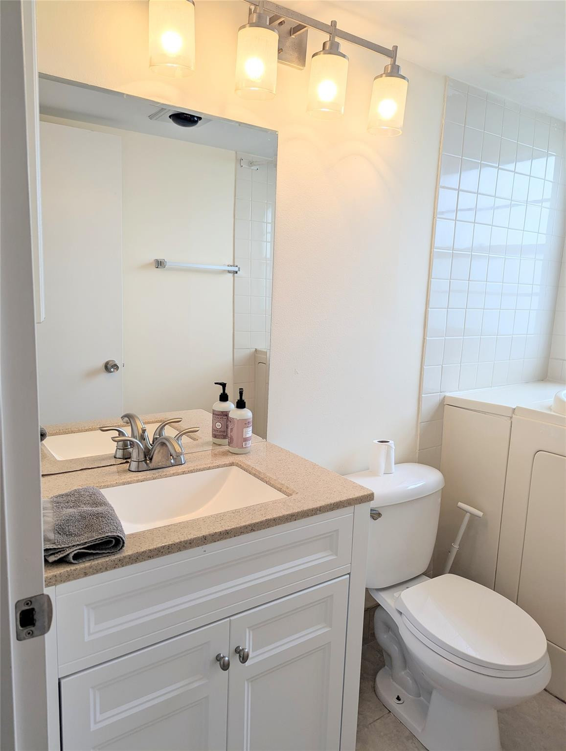 589 Fanshaw O, Unit 589 Boca Raton, FL 33434 - Photo 23 of 44 Photo 17