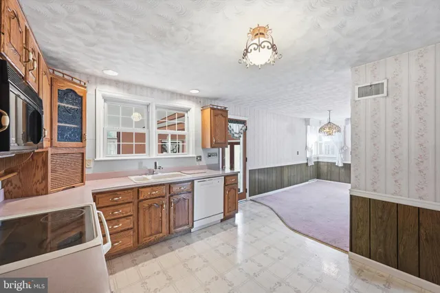 $389,900 | 535 South 6th Street, Denver, PA 17517