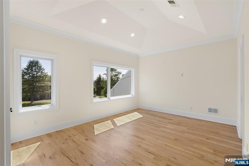 13 Harding Place Livingston, NJ 07039 - Photo 21 of 50