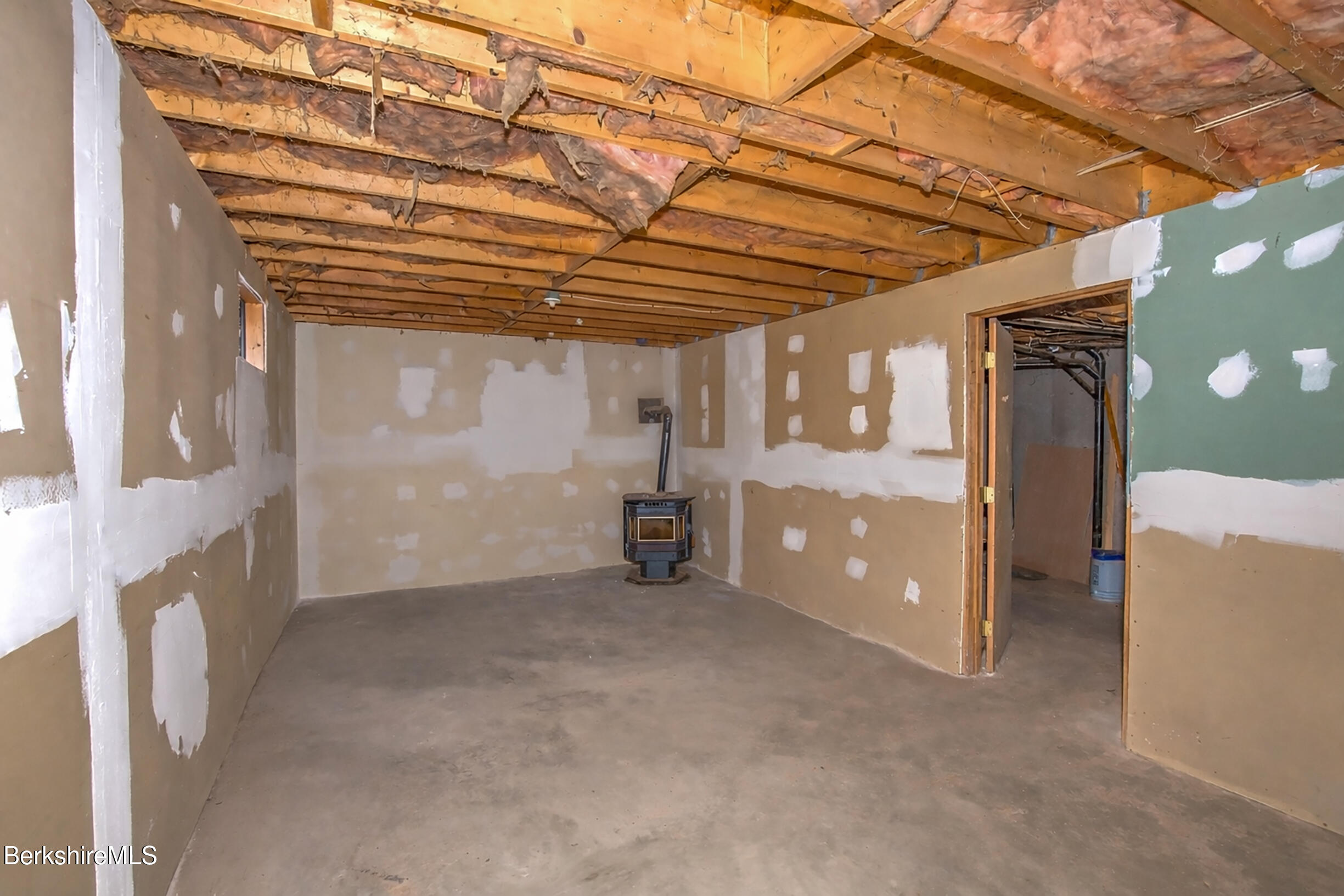 380 W Road Adams, MA 01220 - Photo 35 of 56 vincentcarusophotography_380WestRd_Adams