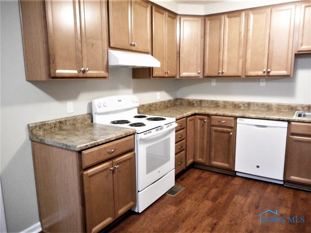 28809 Starlight Road Perrysburg, OH 43551 - Photo 7 of 25 Gallery Image 7