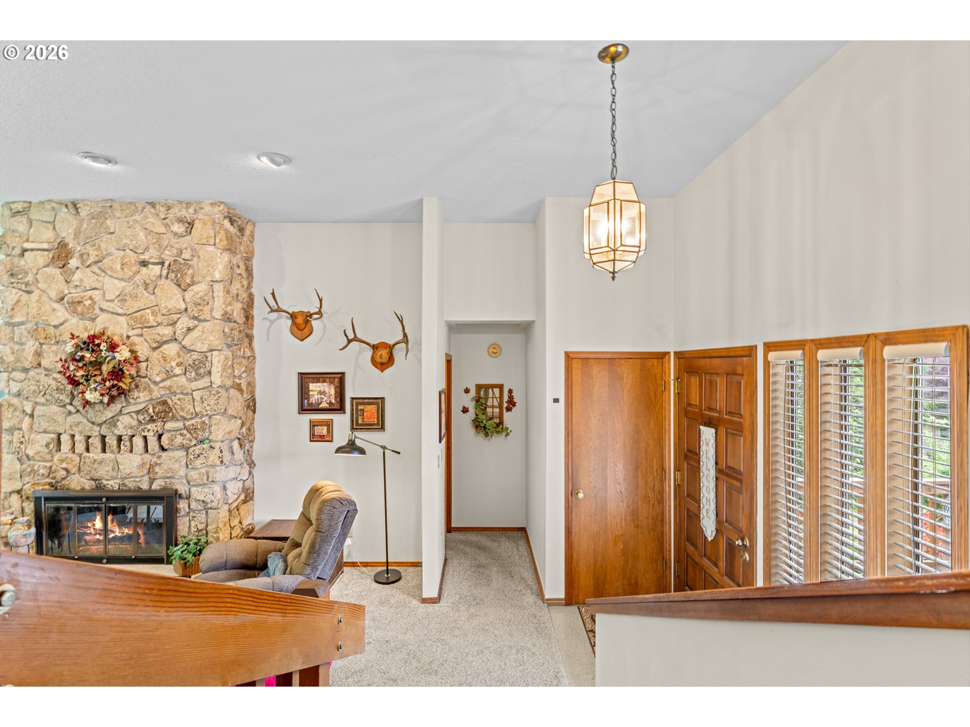 75375 Fern Hill Loop Rainier, OR 97048 - Photo 4 of 47 Living Room/Entrance