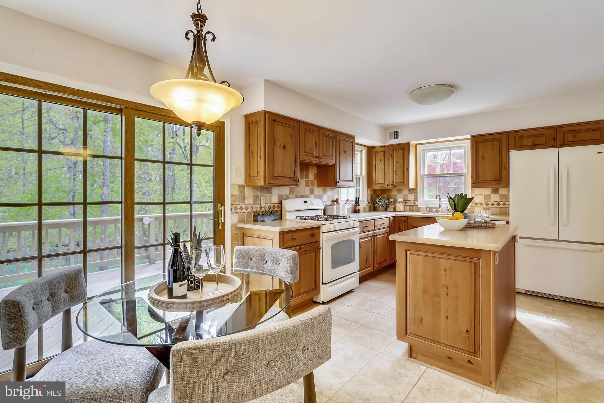 13624 Middlevale Lane Silver Spring, MD 20906 - Photo 21 of 60 Updated Table Space Kitchen