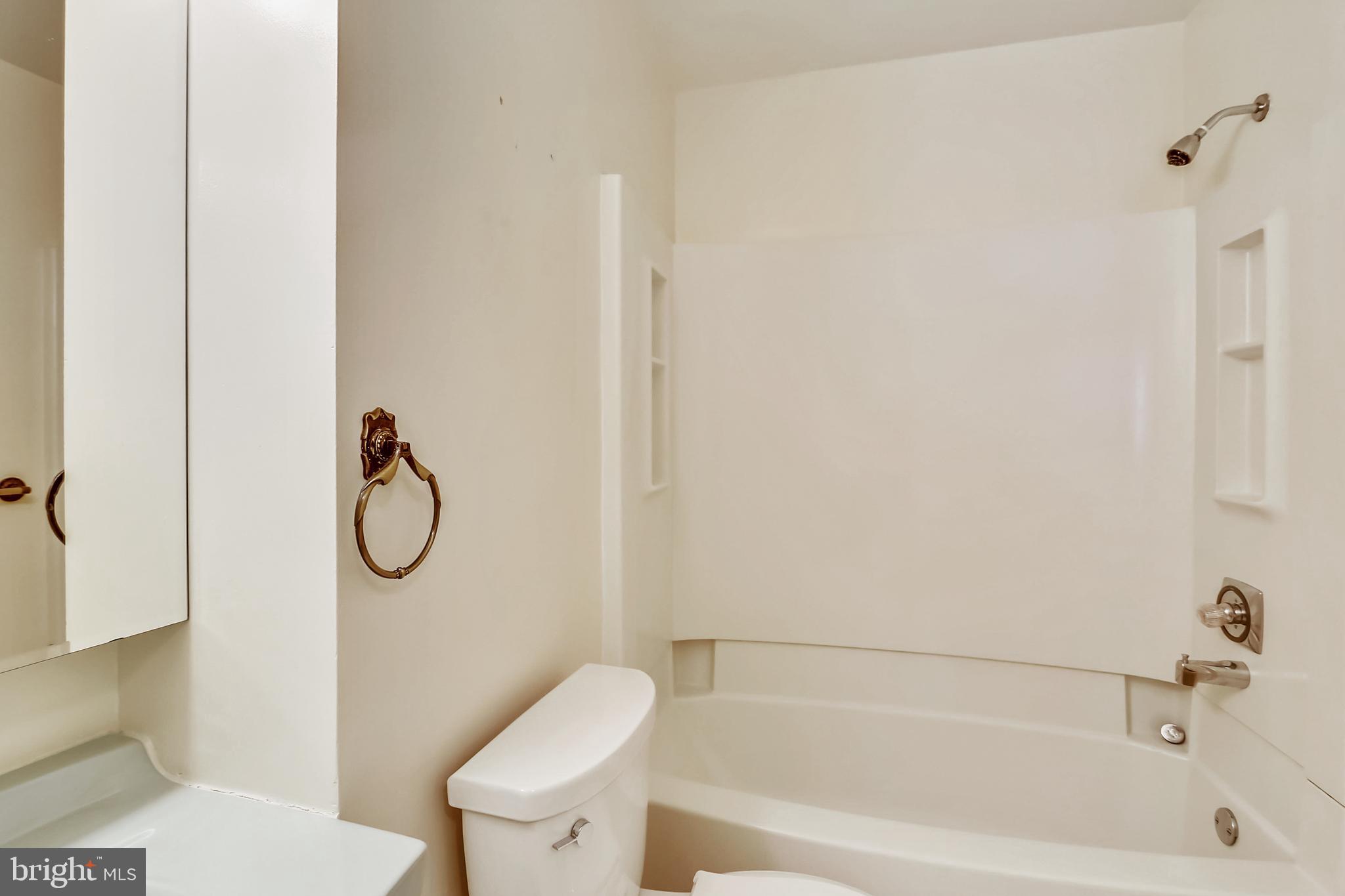 13624 Middlevale Lane Silver Spring, MD 20906 - Photo 46 of 60 Upper Level Hall Bath