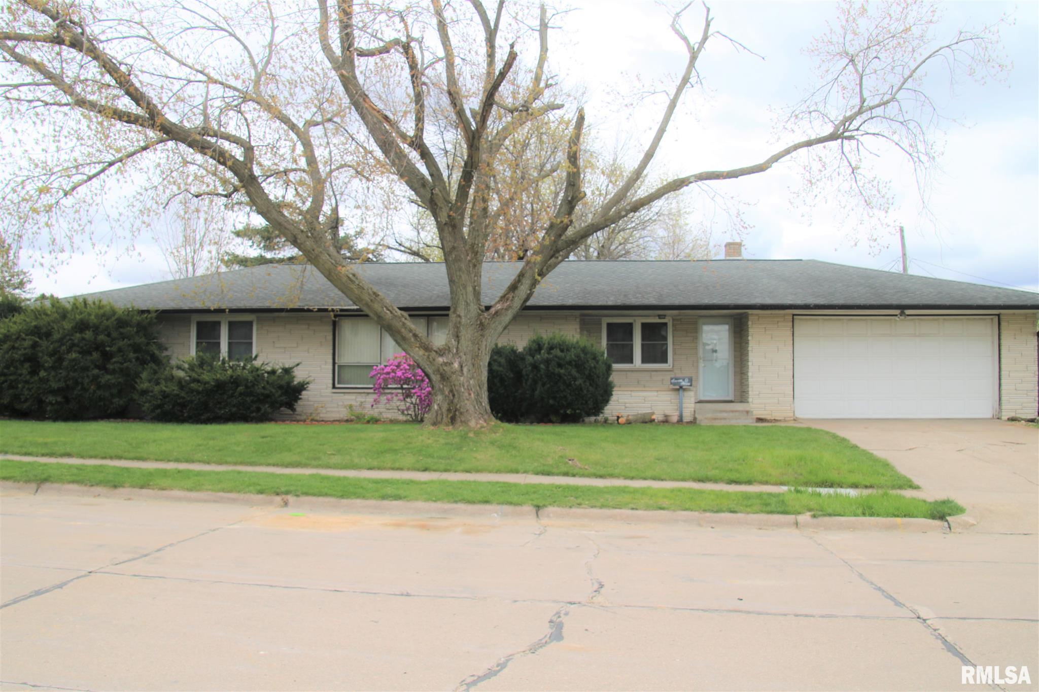 703 Tower Road Clinton, IA 52732 - Photo 1 of 10 Gallery Image 1