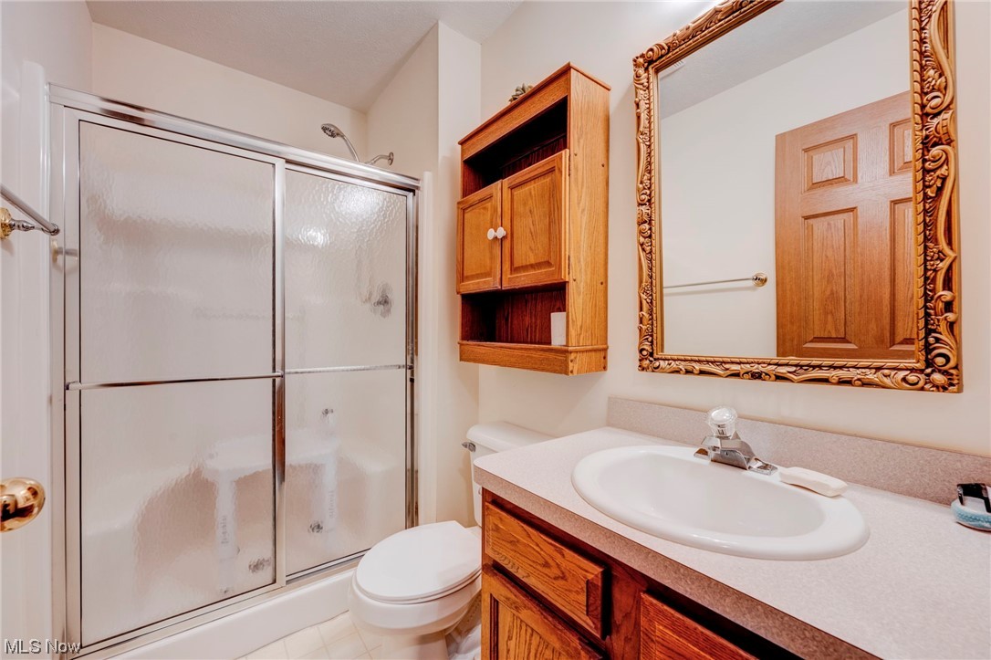 6008 Ford Road Elyria, OH 44035 - Photo 5 of 35 Gallery Image 5