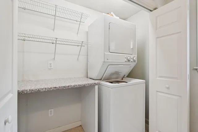 $545,000 | 17 Hampton Glen Drive, Unit 5, Kennebunk, ME 04043