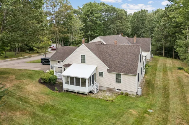 $545,000 | 17 Hampton Glen Drive, Unit 5, Kennebunk, ME 04043