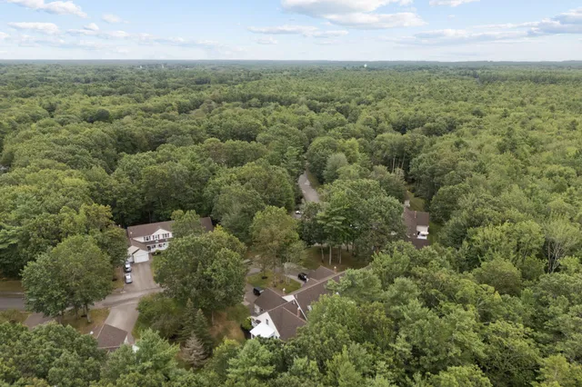 $545,000 | 17 Hampton Glen Drive, Unit 5, Kennebunk, ME 04043