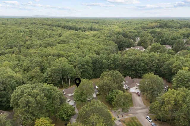 $545,000 | 17 Hampton Glen Drive, Unit 5, Kennebunk, ME 04043