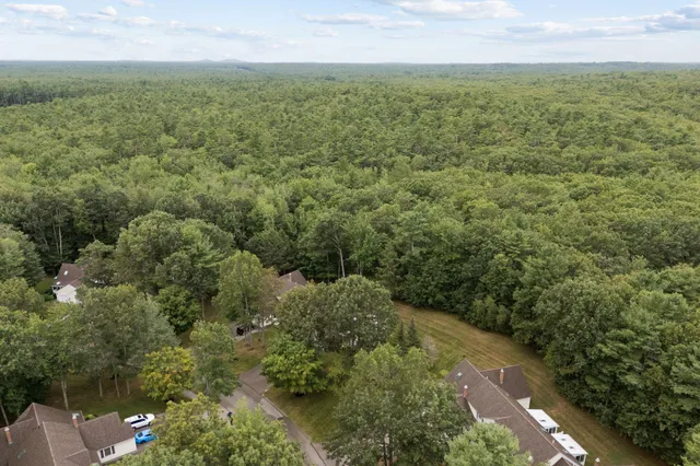 $545,000 | 17 Hampton Glen Drive, Unit 5, Kennebunk, ME 04043