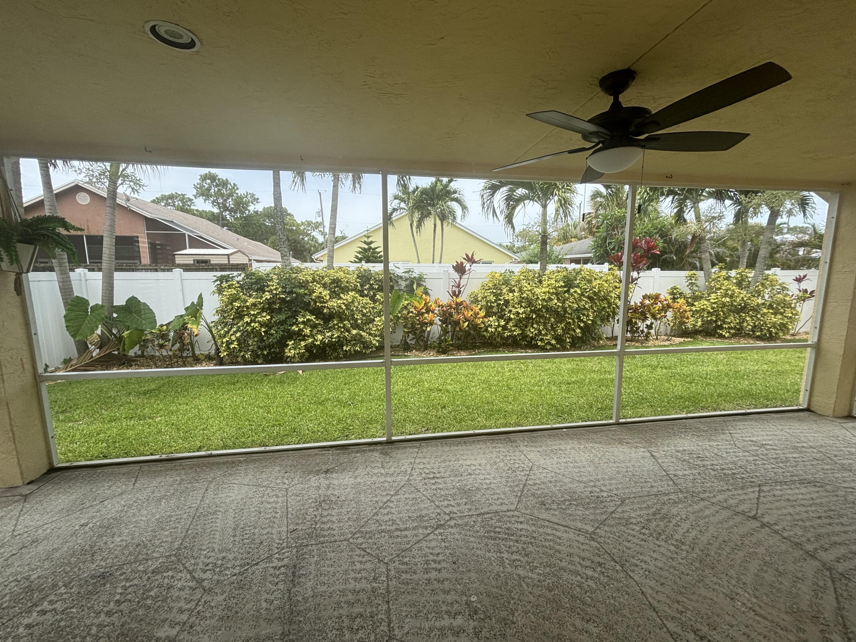6366 Barbara Street Jupiter, FL 33458 - Photo 2 of 18 IMG_7822