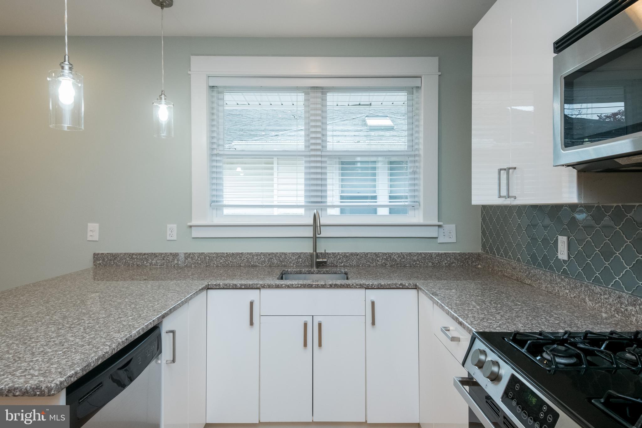 5724 Rockspring Road Baltimore, MD 21209 - Photo 17 of 38