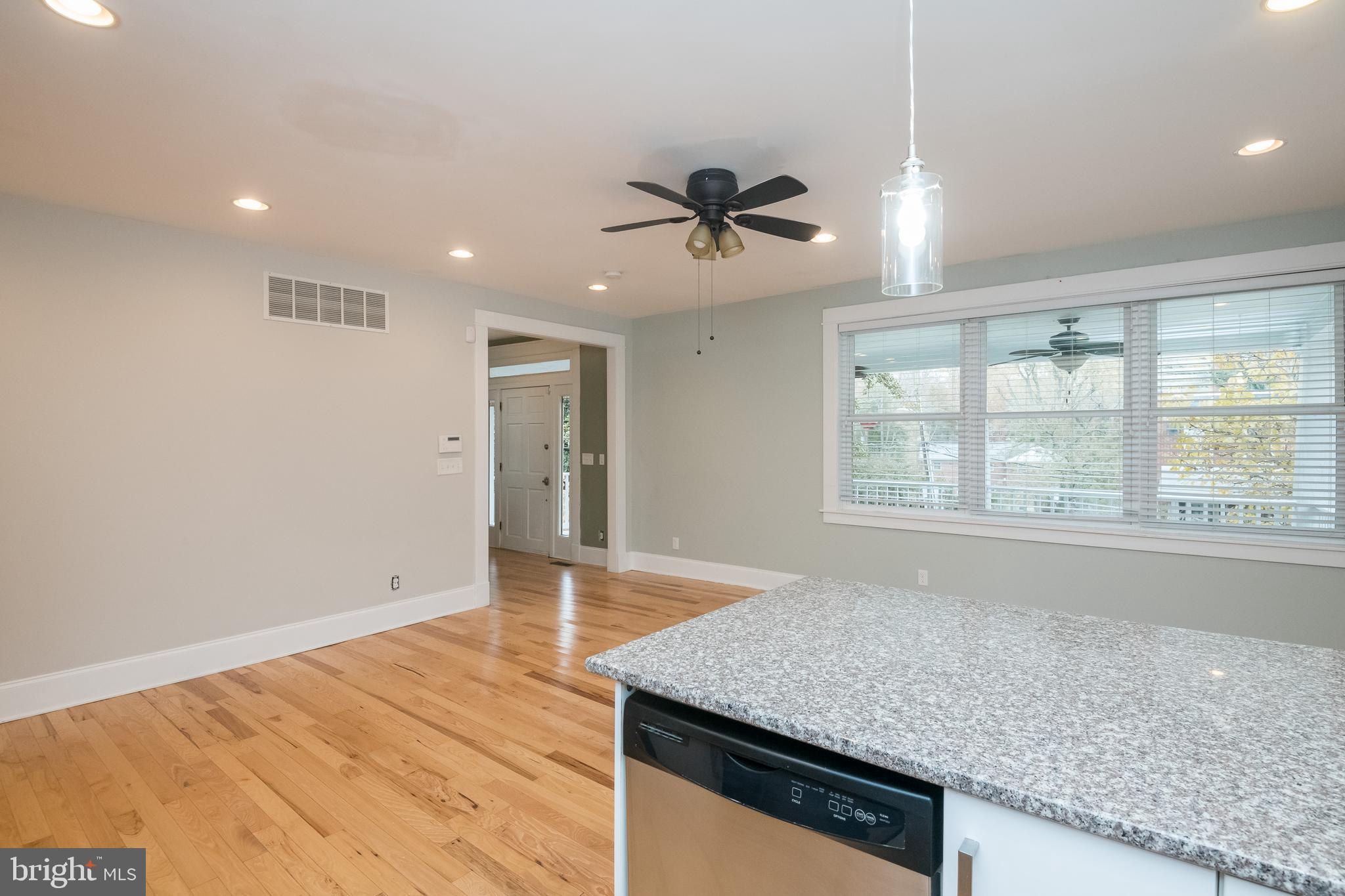 5724 Rockspring Road Baltimore, MD 21209 - Photo 18 of 38