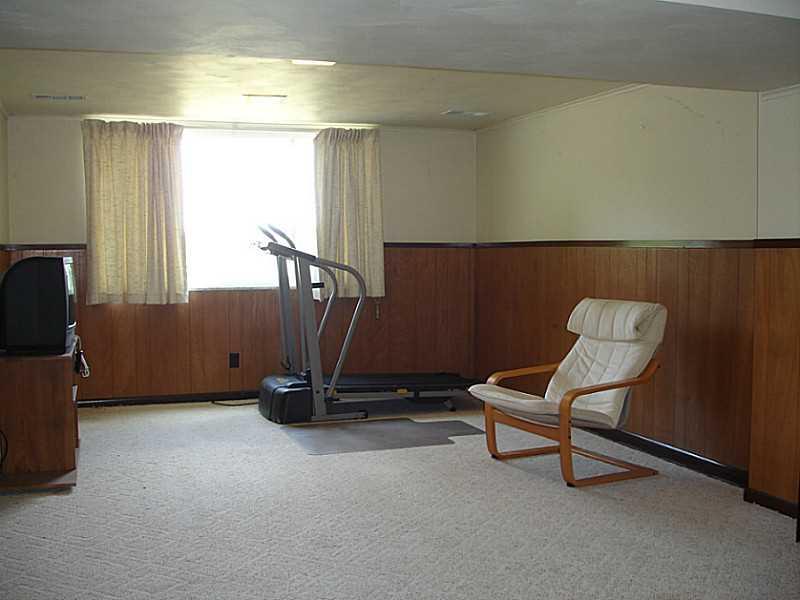 18 Porters Hollow Road Coraopolis, PA 15108 - Photo 12 of 15 Basement/Game Room.