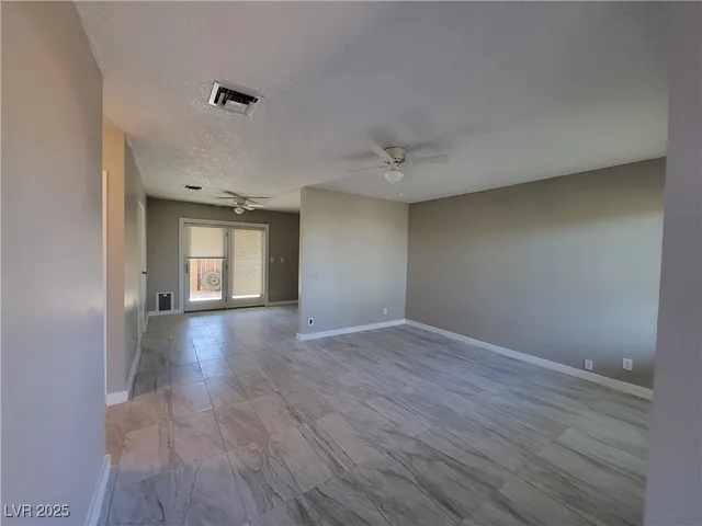 $1,300 | 261 East Van Wagenen Street, Henderson, NV 89015