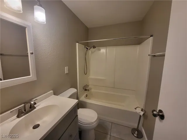 $1,300 | 261 East Van Wagenen Street, Henderson, NV 89015