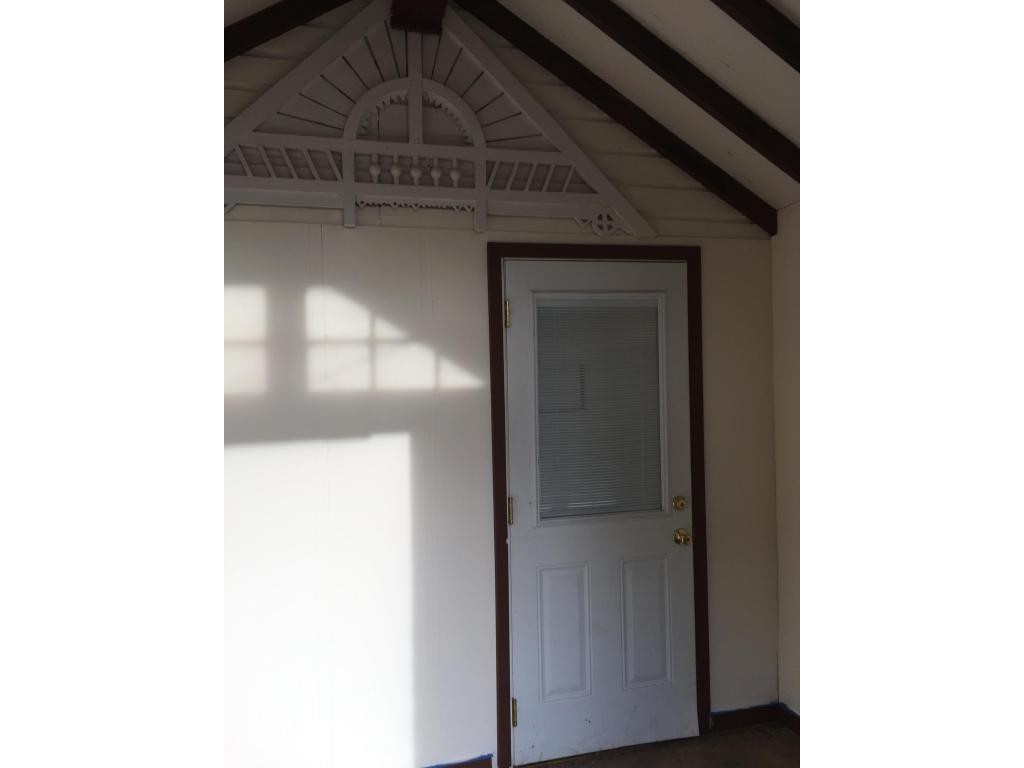 1221 Spivey Mountain Road Erwin, TN 37650 - Photo 15 of 19 foyer