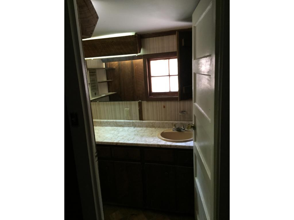 1221 Spivey Mountain Road Erwin, TN 37650 - Photo 7 of 19 master bath