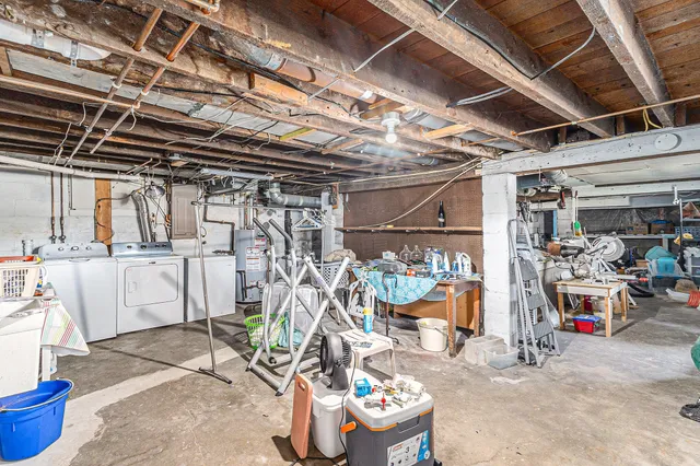 $206,000 | 449 4th Street, Manistee, MI 49660