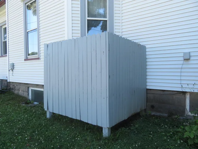 $206,000 | 449 4th Street, Manistee, MI 49660