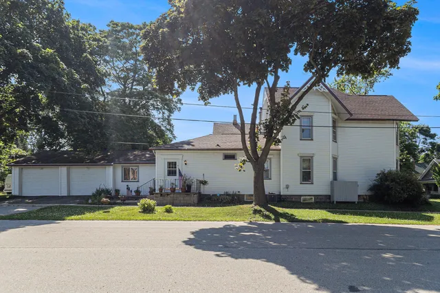 $206,000 | 449 4th Street, Manistee, MI 49660