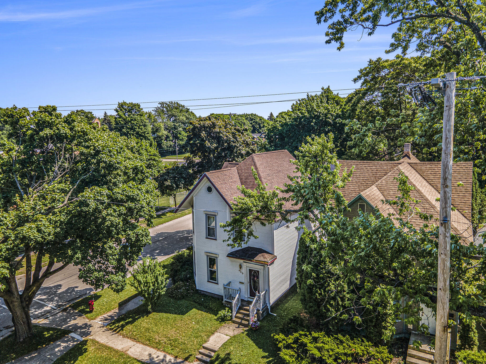 449 4th Street Manistee, MI 49660 - Photo 4 of 48 037_dji_0372_374