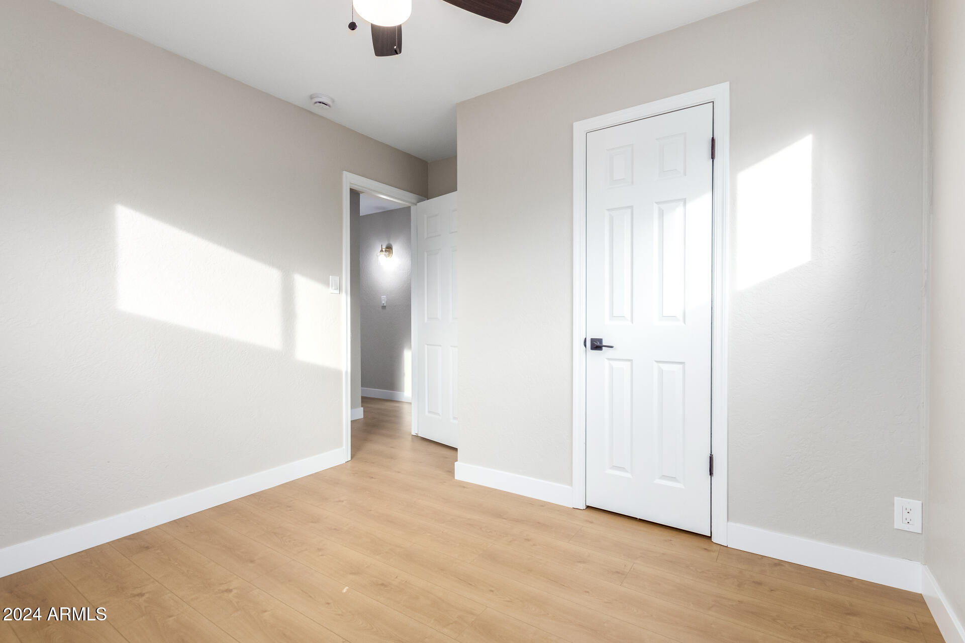 5818 South 20th Street Phoenix, AZ 85040 - Photo 21 of 29 a view of an empty room