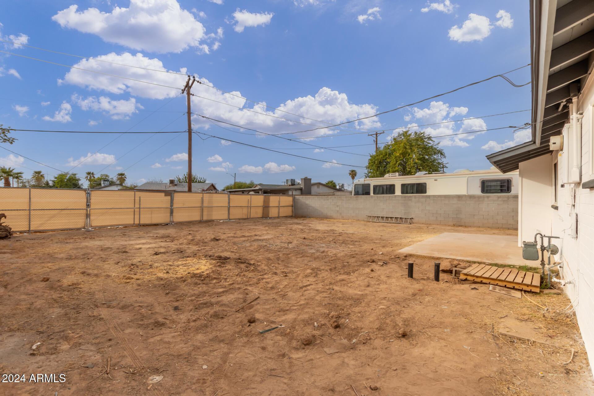 5818 South 20th Street Phoenix, AZ 85040 - Photo 25 of 29 a view of a terrace