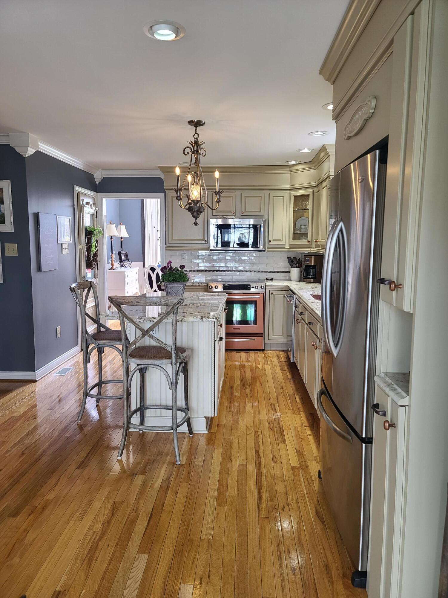 2208 Shaker Run Road Lexington, KY 40509 - Photo 3 of 36 20230328_143249