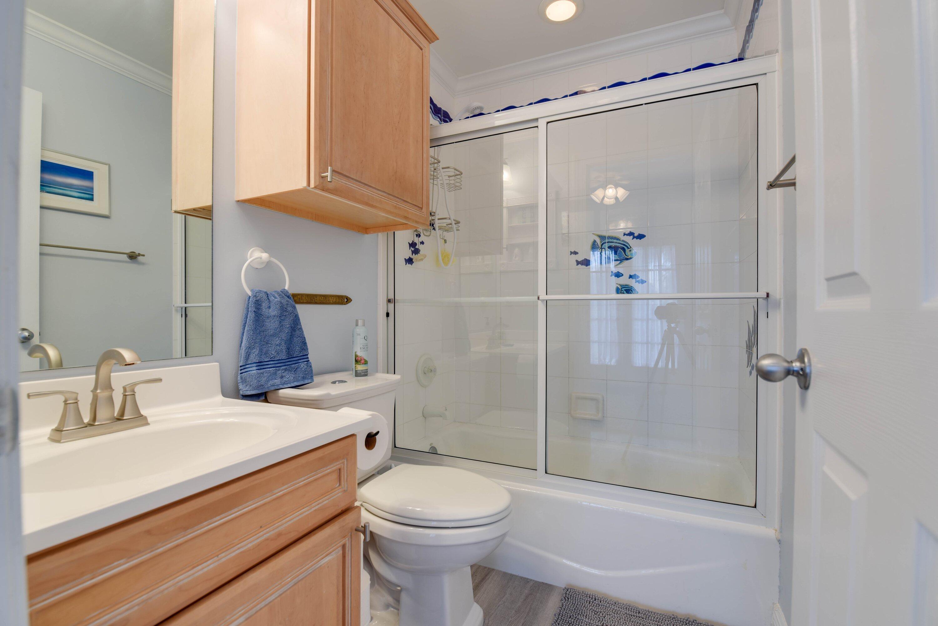 40 Spoonbill Way, Unit 1 Key West, FL 33040 - Photo 18 of 32 Guest Bath