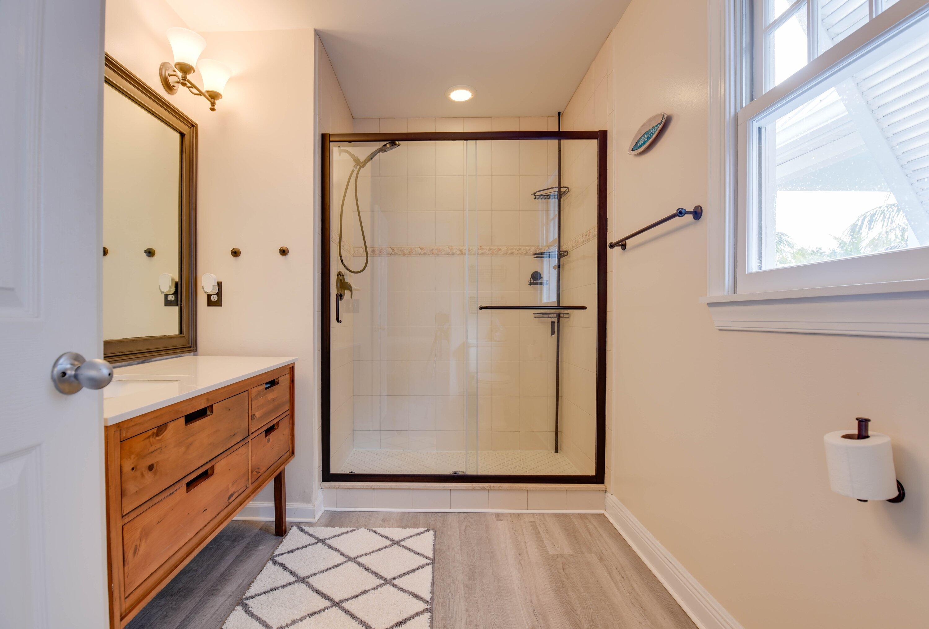 40 Spoonbill Way, Unit 1 Key West, FL 33040 - Photo 23 of 32 Master Bath