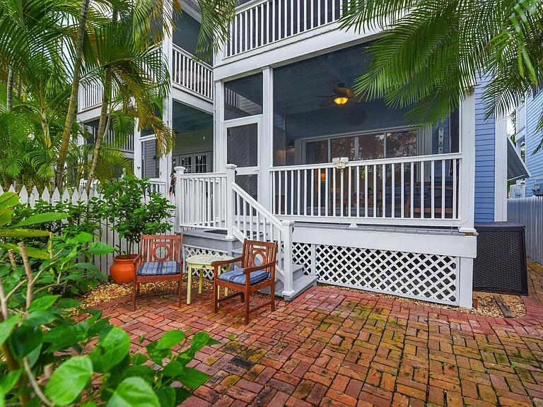 40 Spoonbill Way, Unit 1 Key West, FL 33040 - Photo 29 of 32 Backyard