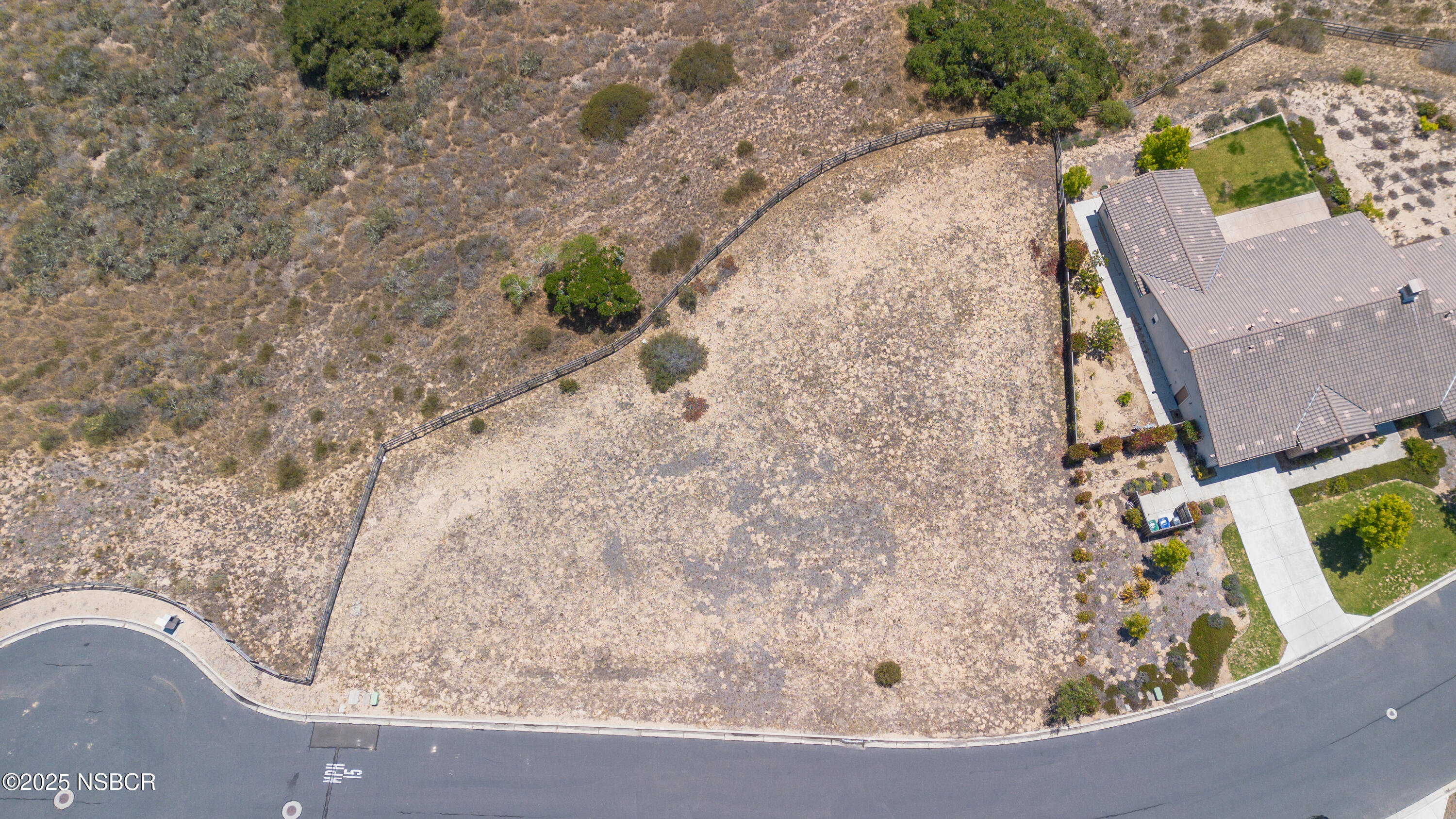 384 Falcon Crest Drive Lompoc, CA 93436 - Photo 5 of 22