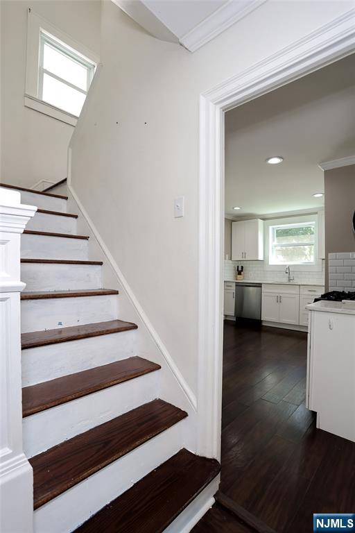 369 Sussex Road Wood-Ridge, NJ 07075 - Photo 17 of 36 Gallery Image 17