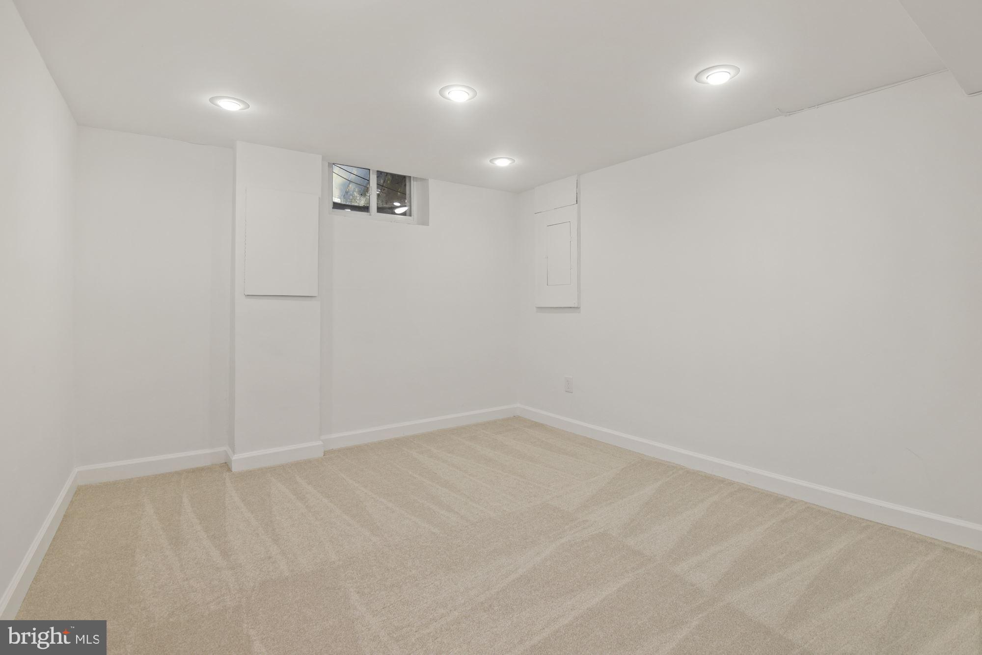 10536 Reed's Landing Circle Burke, VA 22015 - Photo 26 of 30 Gallery Image 26