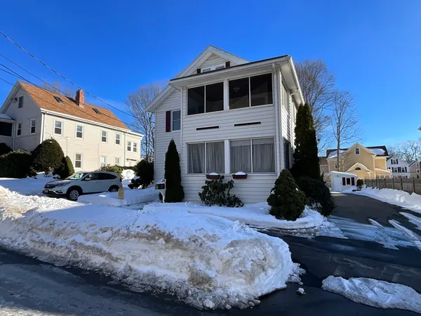 $2,300 | 24 Pearl Street, Unit 2, Wakefield, MA 01880