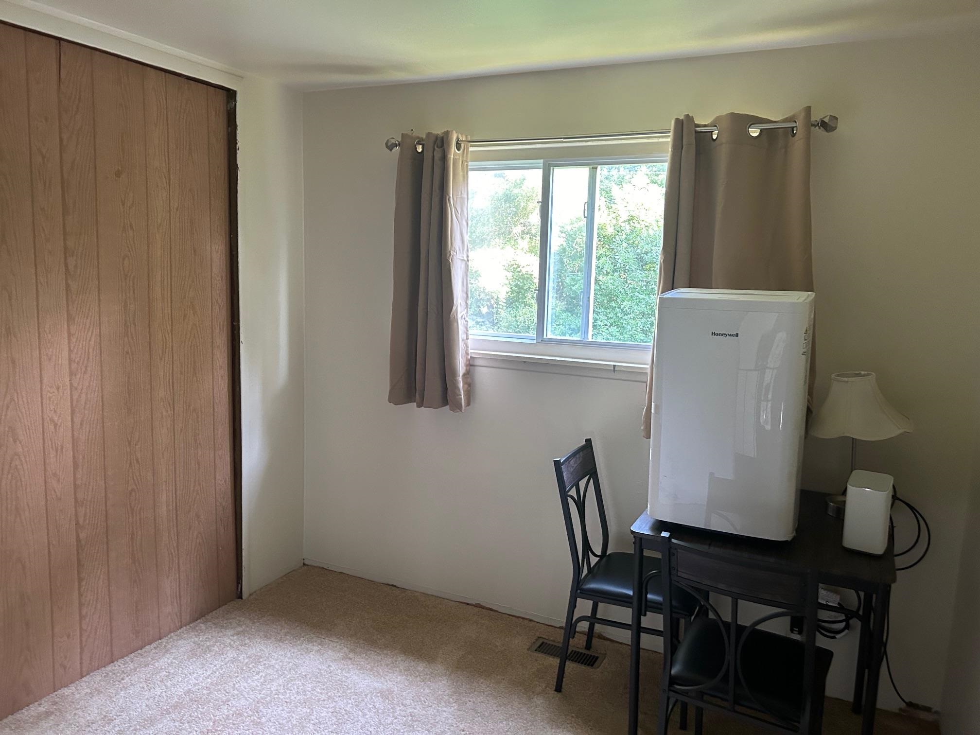 1422 Coldwater Road Flint, MI 48505 - Photo 6 of 18 50151028-fea2ac00-5205-4b9f-940e-aa47ccdd55b1.JPG