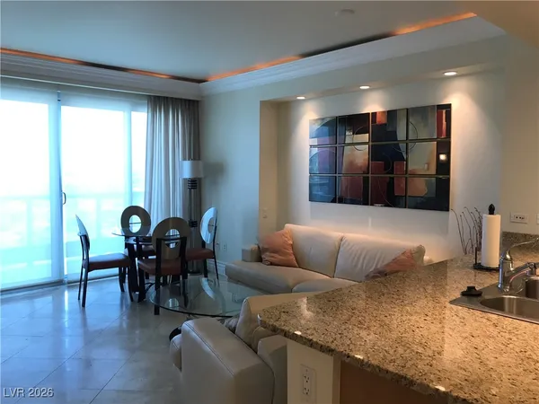 $2,100 | 322 Karen Avenue, Unit 1705, Las Vegas, NV 89109