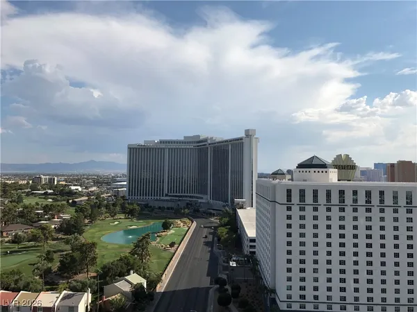 $2,100 | 322 Karen Avenue, Unit 1705, Las Vegas, NV 89109