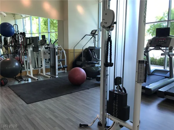 $2,100 | 322 Karen Avenue, Unit 1705, Las Vegas, NV 89109