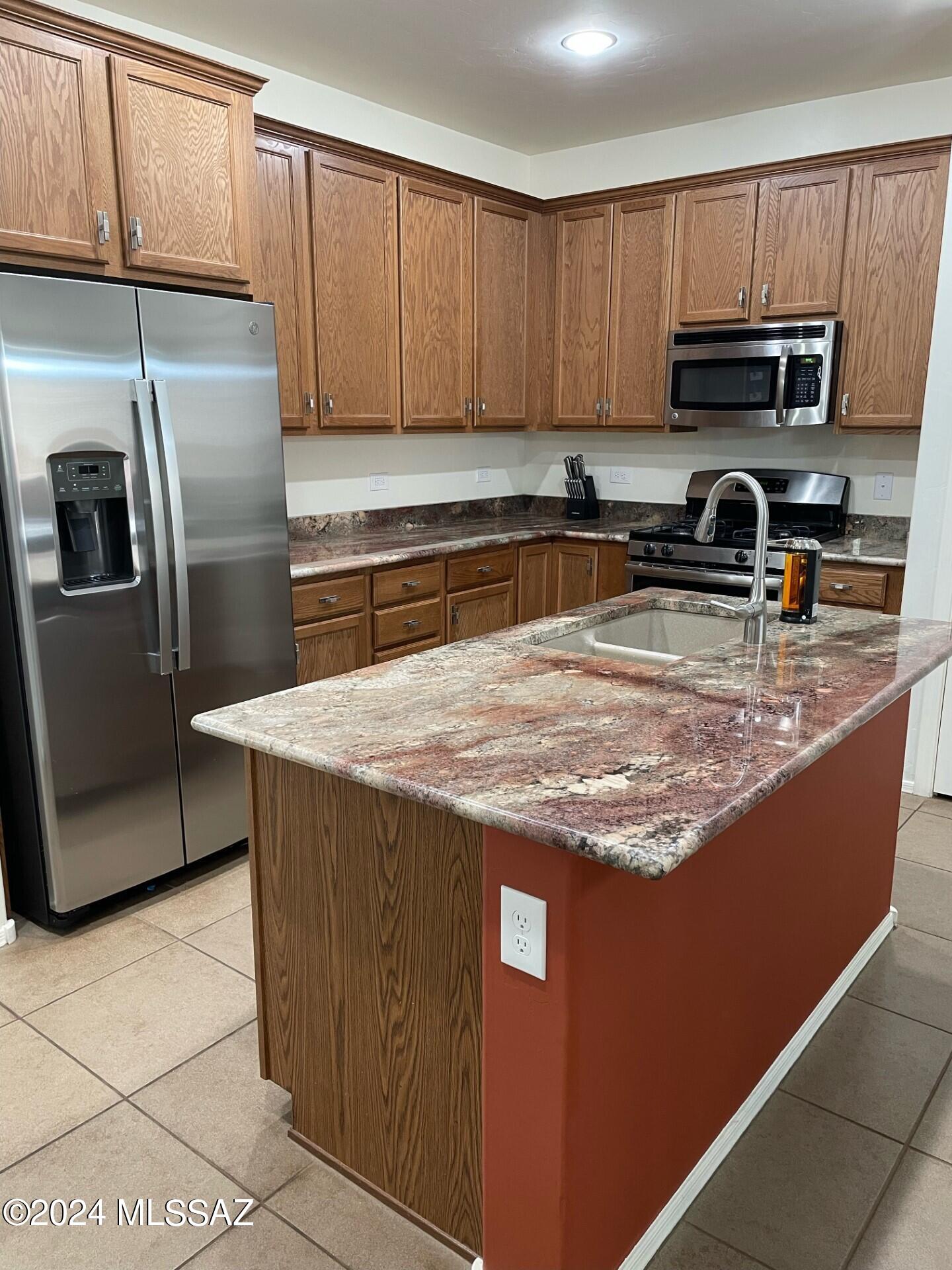 38825 South Running Roses Lane Tucson, AZ 85739 - Photo 4 of 20