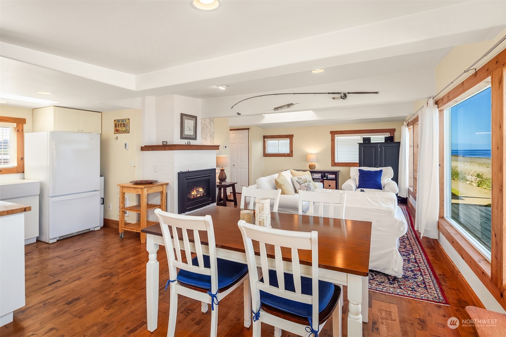 2649 West Beach Road Oak Harbor, WA 98277 - Photo 14 of 40 Gallery Image 14