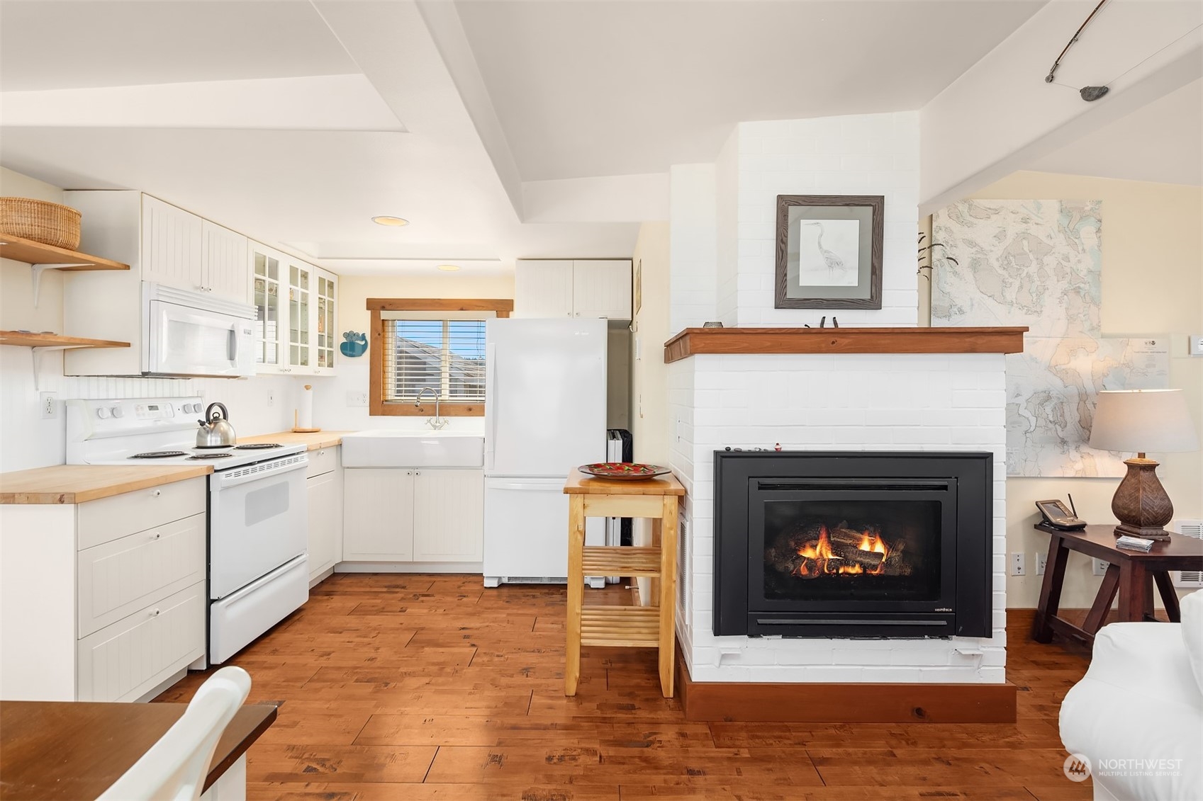 2649 West Beach Road Oak Harbor, WA 98277 - Photo 17 of 40 Gallery Image 17