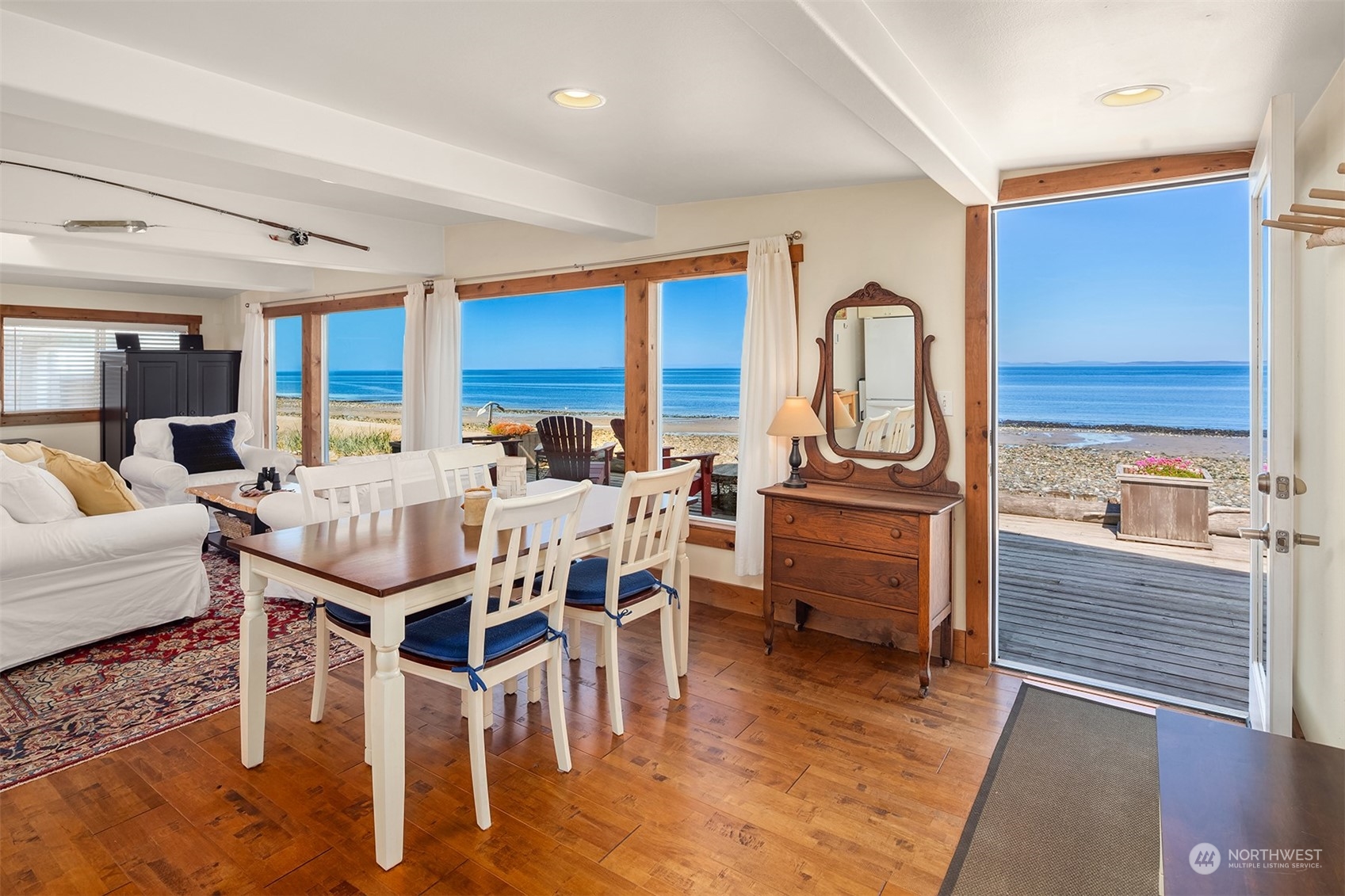 2649 West Beach Road Oak Harbor, WA 98277 - Photo 5 of 40 Gallery Image 5