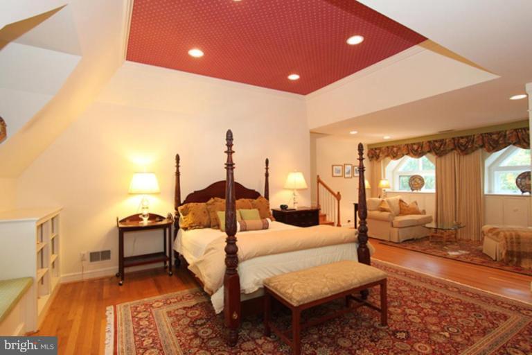 9121 Burning Tree Road Bethesda, MD 20817 - Photo 16 of 20 Master Bedroom