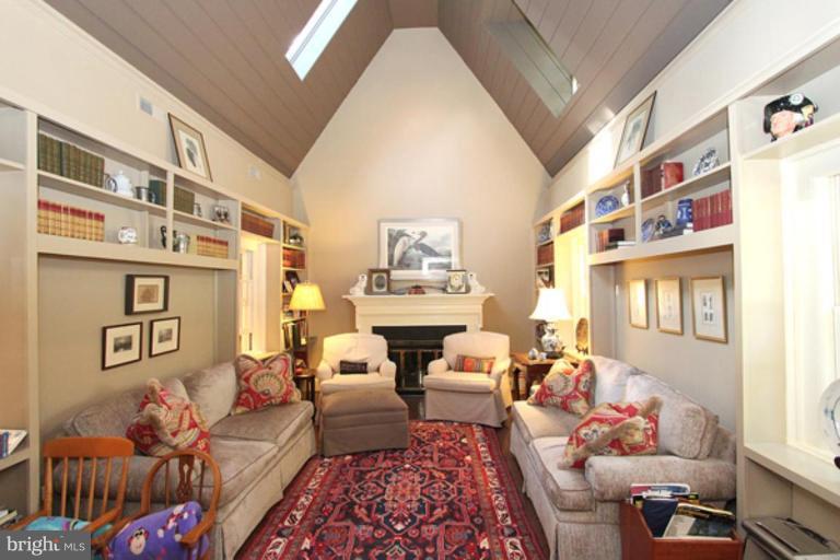9121 Burning Tree Road Bethesda, MD 20817 - Photo 7 of 20 Family Room