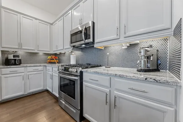 $3,950 | 10930 Brambling Drive, Houston, TX 77043