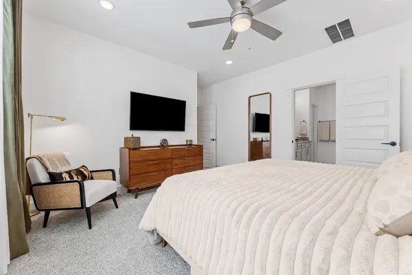 $3,950 | 10930 Brambling Drive, Houston, TX 77043